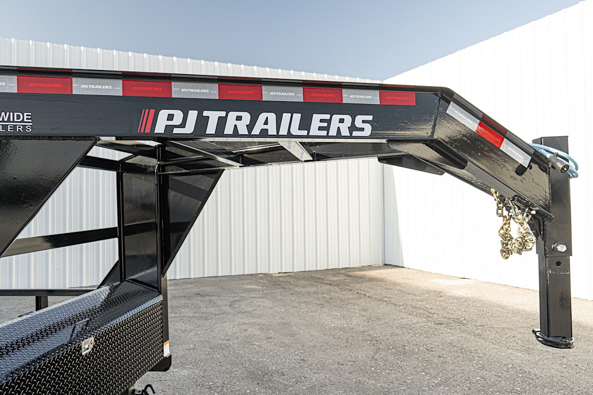 PJ Trailers 24'x83" Gooseneck 6" Channel Equipment Trailer (CC) - Image 9