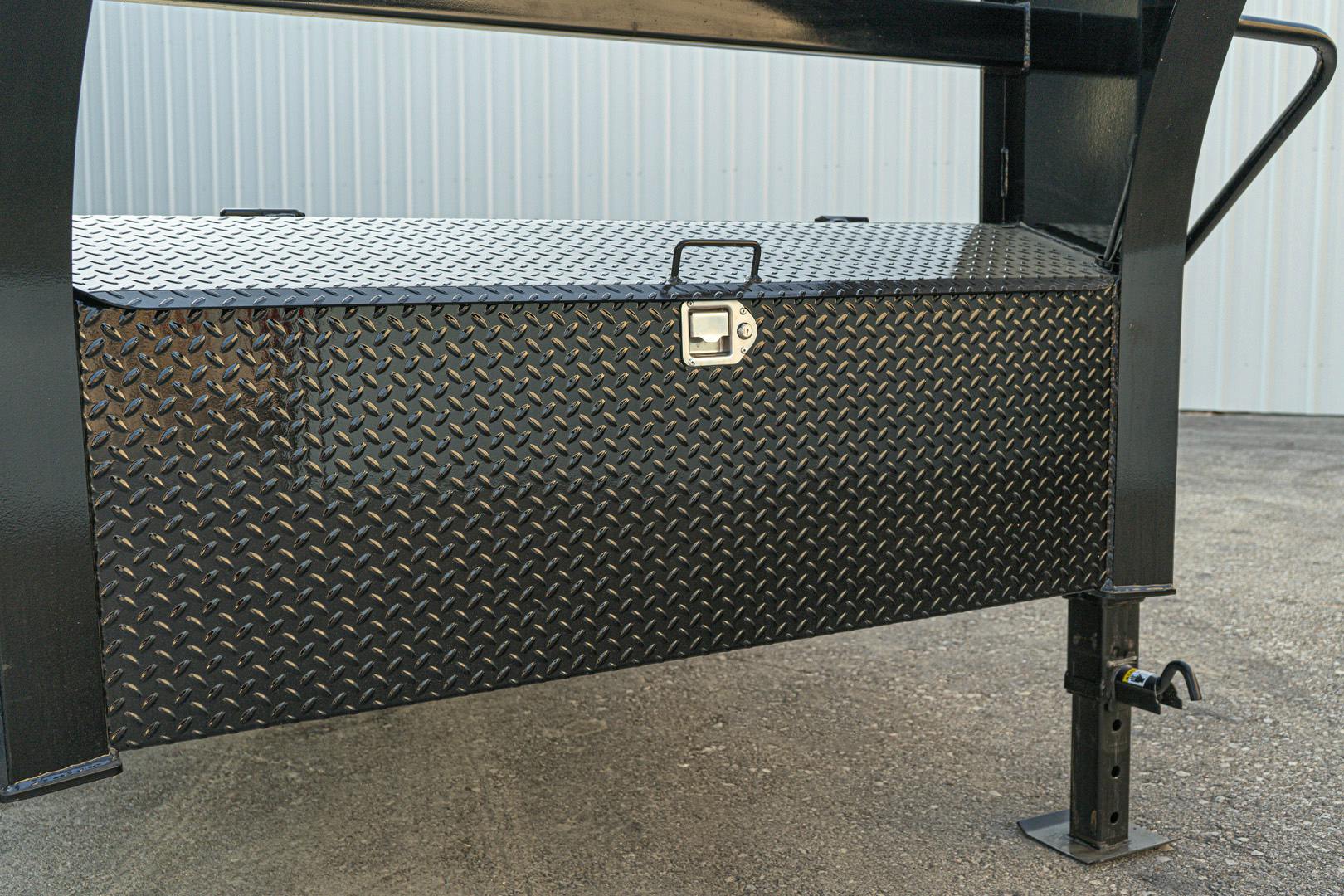 PJ Trailers 28'x102" Gooseneck Low Pro Flatbed Trailer w/ Singles (LS) - Image 8