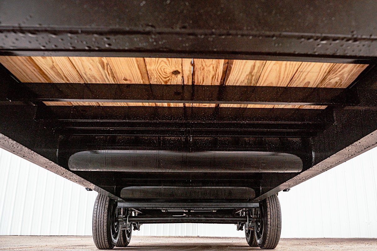 PJ Trailers 20'x102" Gooseneck Low Pro Flatbed Trailer w/ Singles (LS) - Image 10