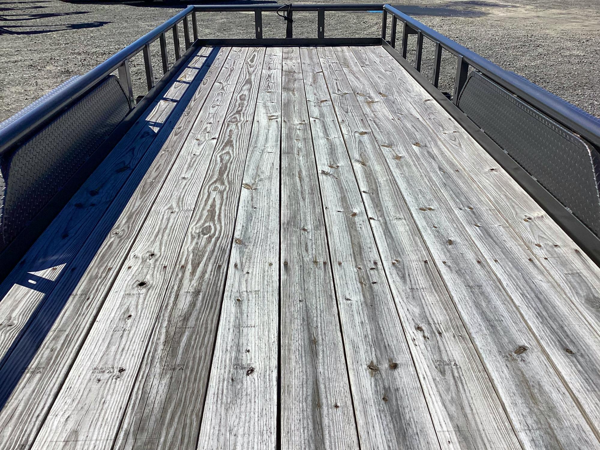 Texas Bragg 22'x83" Utility Trailer w/ 2' Dovetail & 3' Gate (U2) - Stock #80333 - Image 5 of 5