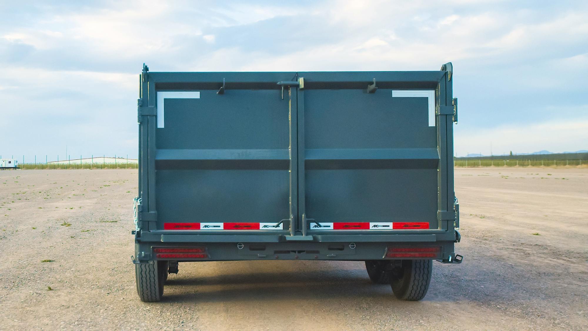 ARC Trailers 16'x83" Gooseneck Telescopic Dump Trailer w/ 4' Sides (GDT) - Image 5