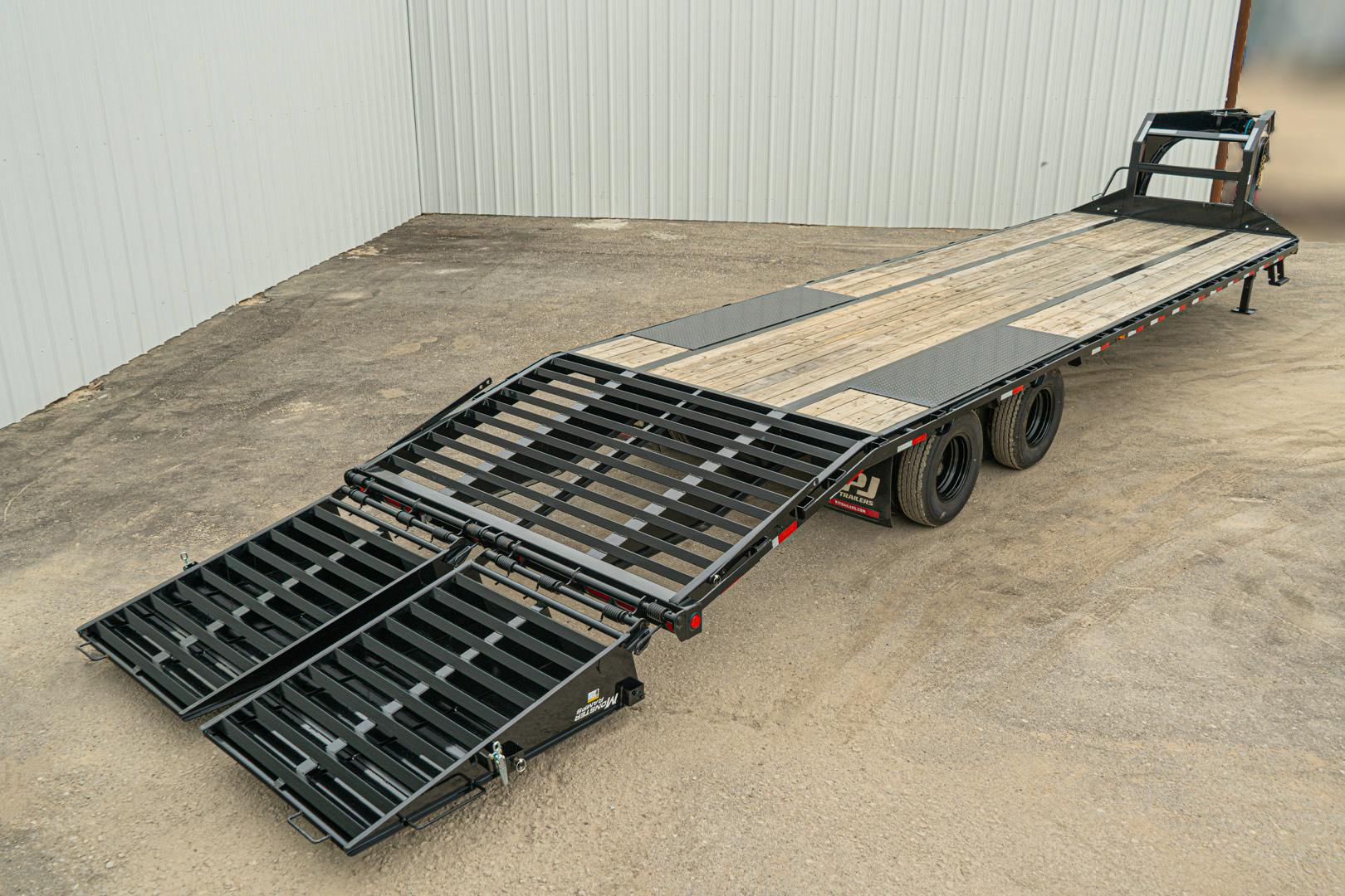PJ Trailers 32'x102" Gooseneck Low Pro Flatbed Trailer w/ Duals (LD) - Image 19