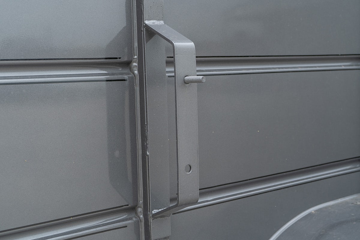 Delta 16' Livestock Trailer w/ Tandem Axle (RL) - Image 12