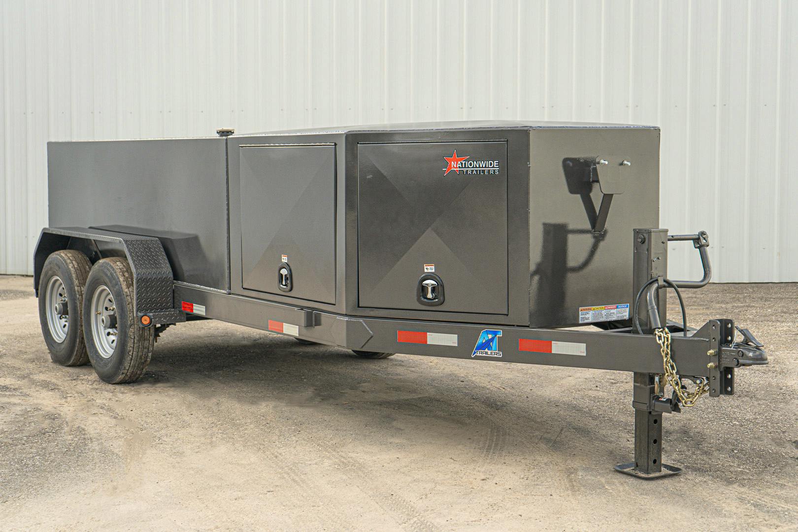 Stock #81304 - AT Trailers Remolque con tanque de combustible de 14 ...