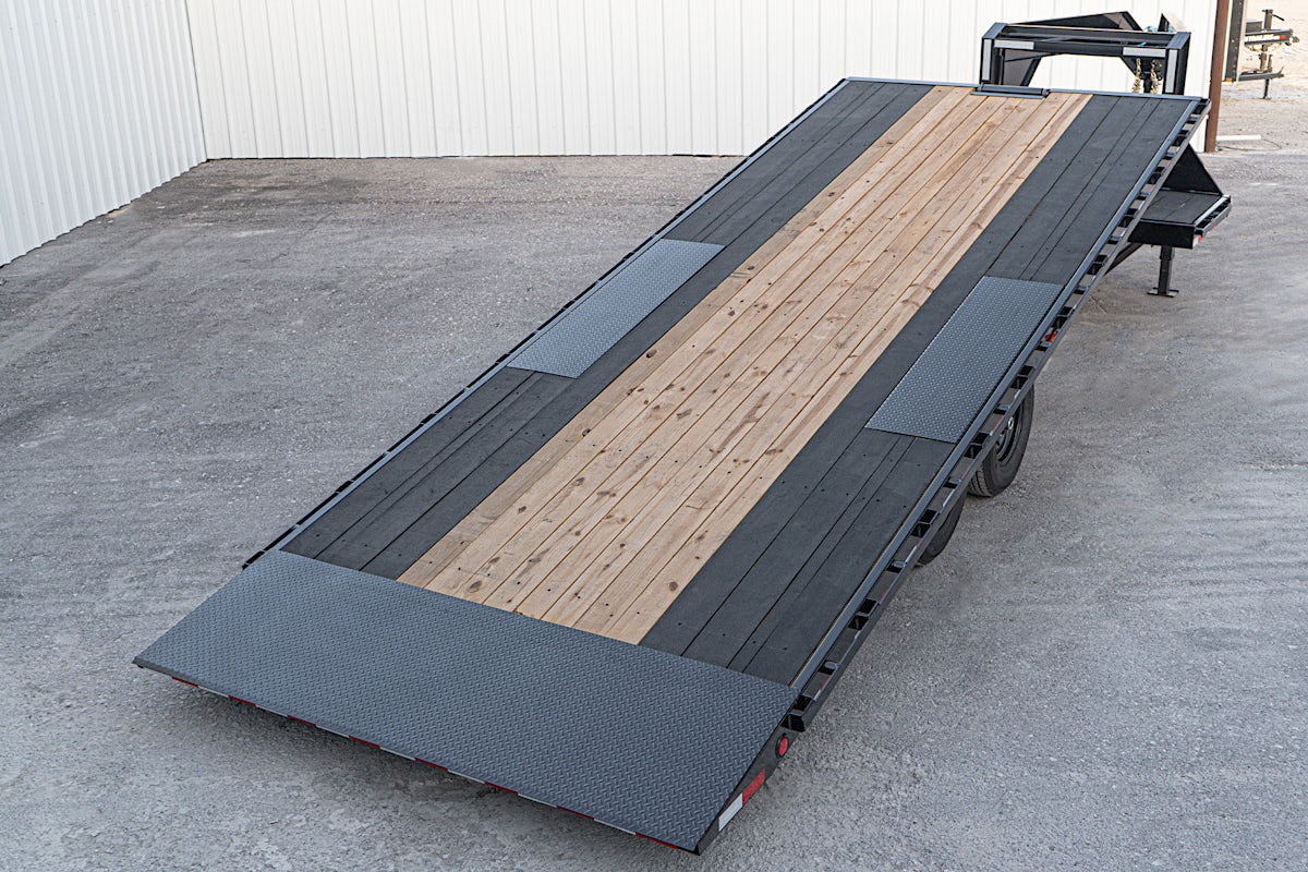 PJ Trailers 26'x102" Gooseneck Deckover Power Tilt Trailer (T8) - Image 19