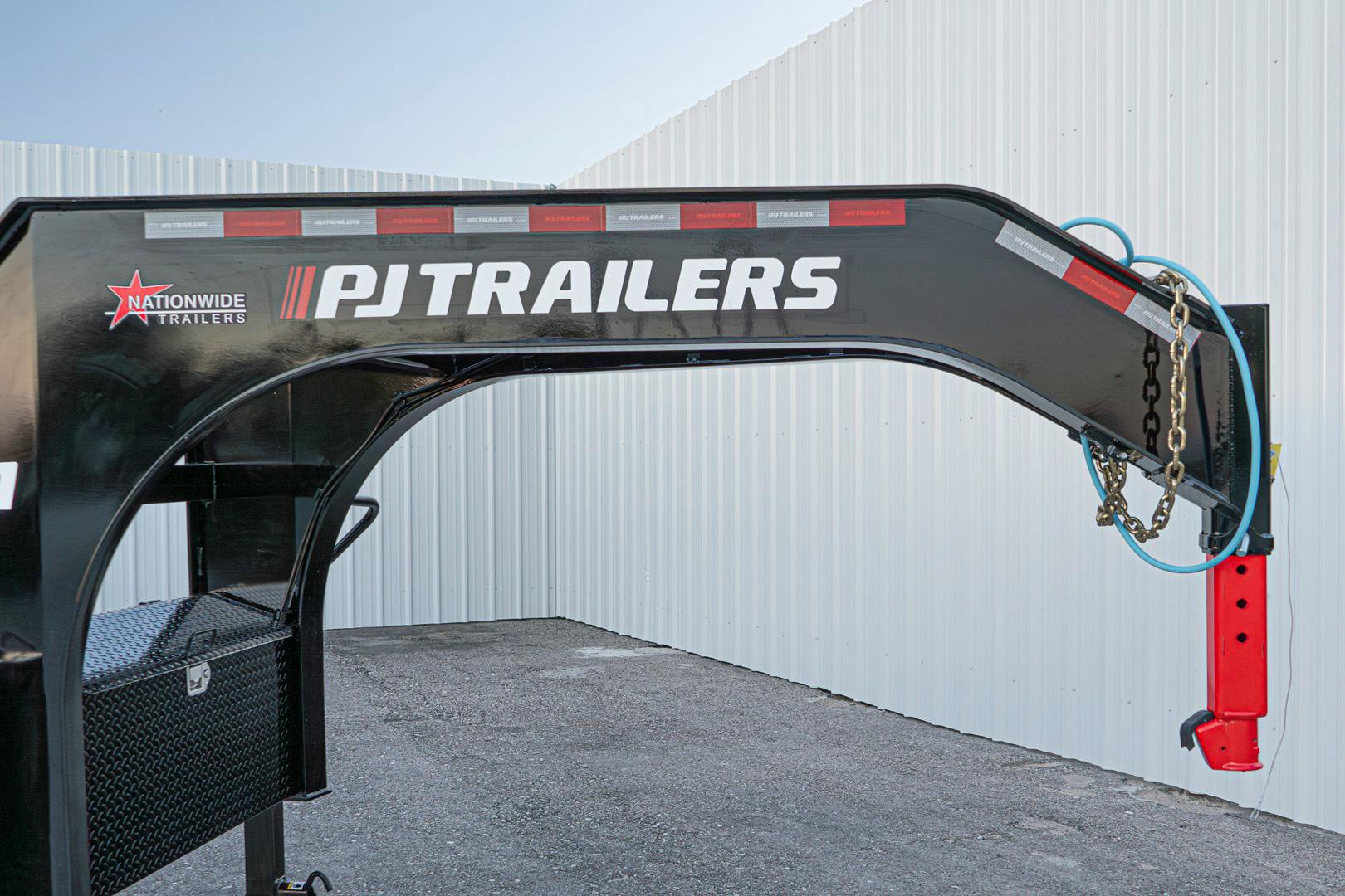 PJ Trailers 40'x102" Gooseneck Low Pro Flatbed Trailer w/ Duals (LD) - Image 6