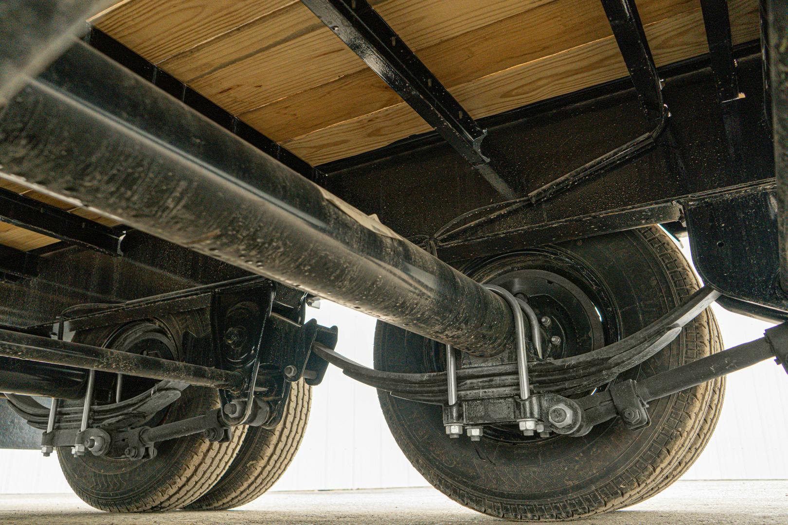 PJ Trailers 32'x102" Gooseneck Low Pro Flatbed Trailer w/ Duals (LD) - Stock #81546 - Image 20 of 28