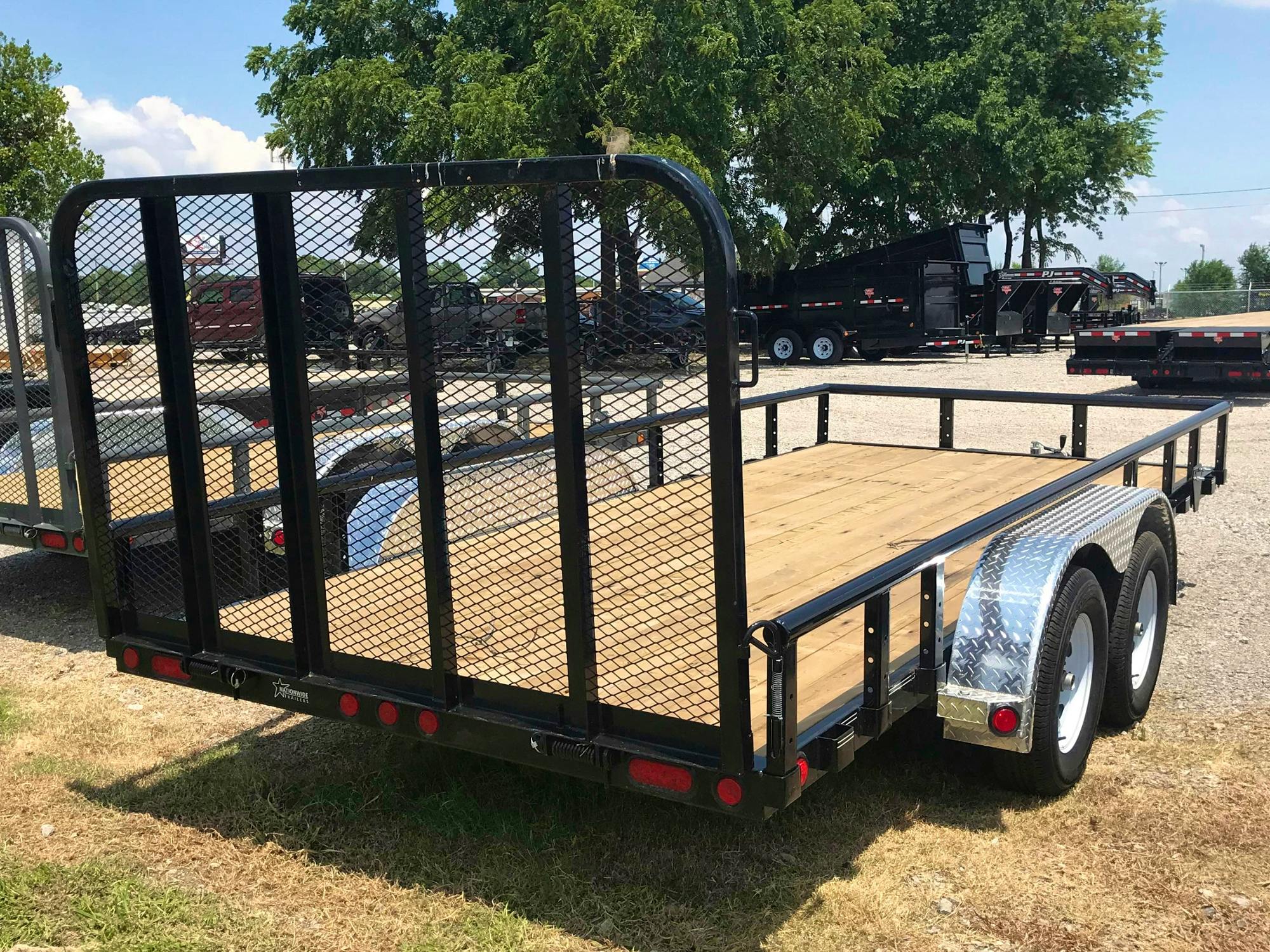 PJ Trailers 22'x83" Tandem Axle 4" Channel Utility Trailer (UL) - Image 2