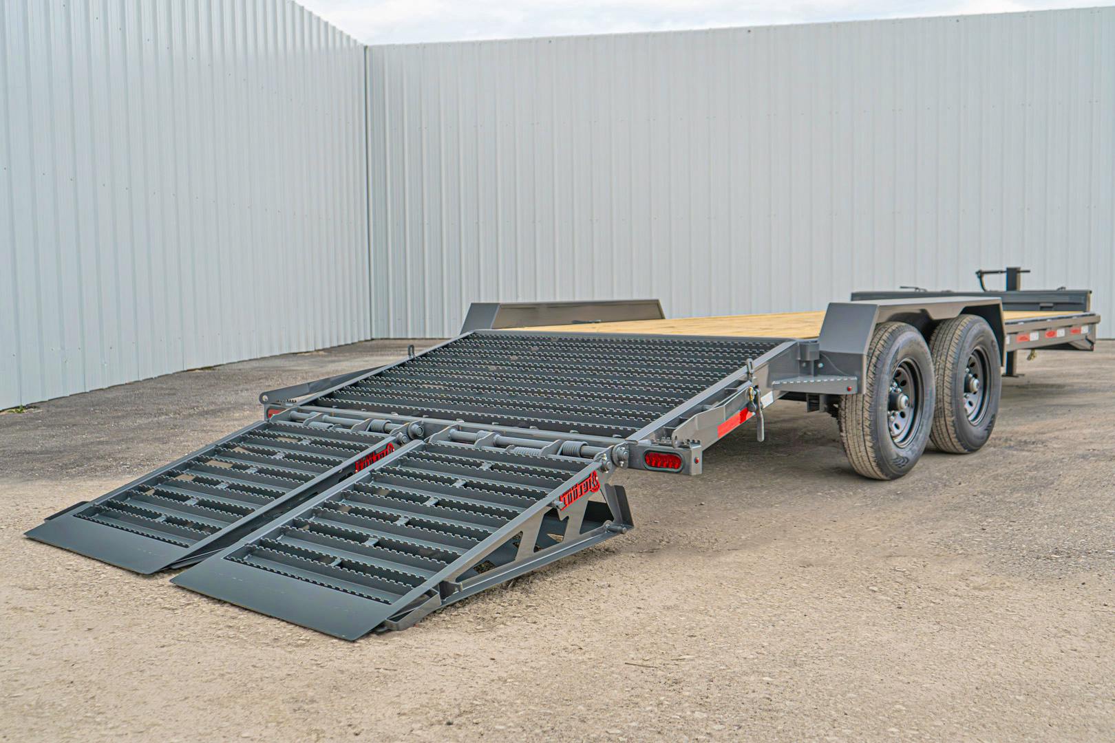 ARC Trailers 24'x83" 14K HD Equipment Hauler w/ 4' Dovetail & Bigfoot Ramps (BEQ) - Stock #81917 - Image 3 of 4