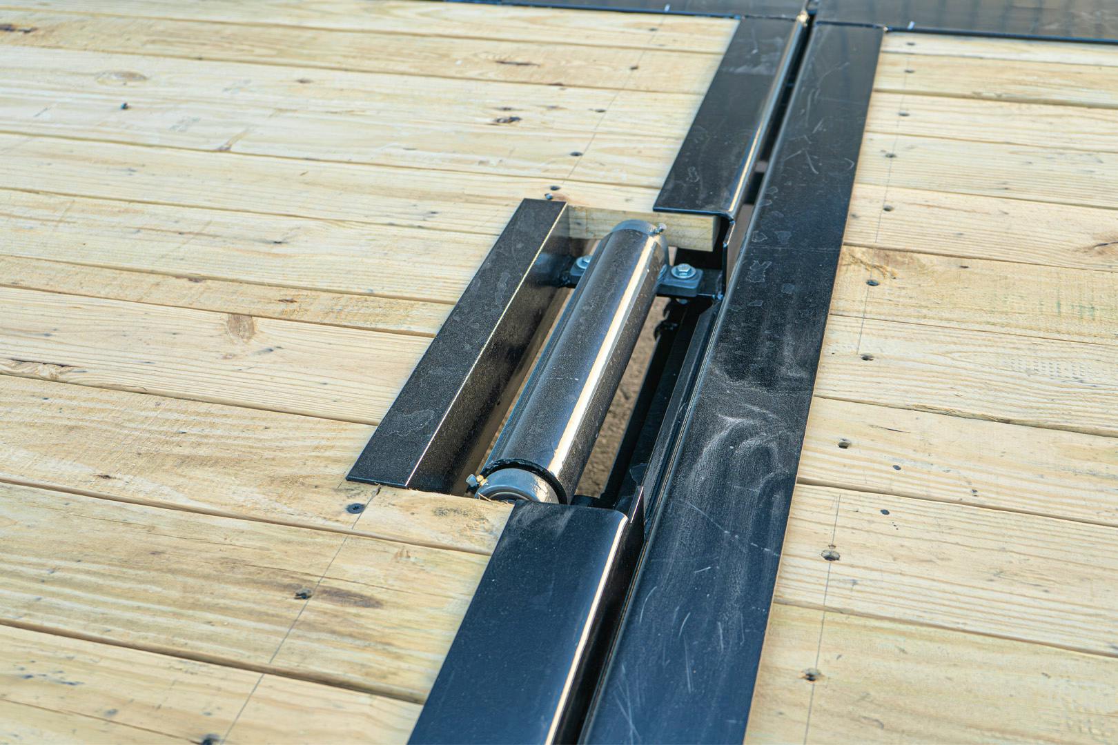 PJ Trailers 24'x102" Gooseneck 6" Channel Super-Wide Gravity Tilt Trailer (TS) - Image 14