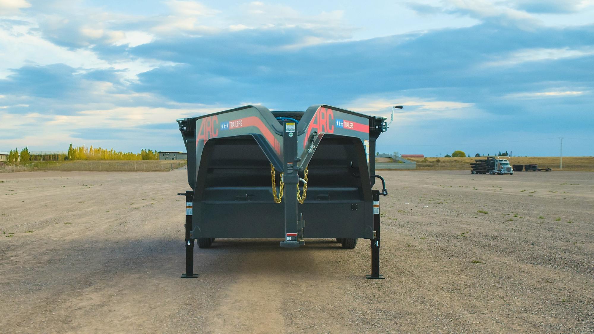 ARC Trailers 16'x83" Gooseneck Telescopic Dump Trailer w/ 4' Sides (GDT) - Image 4