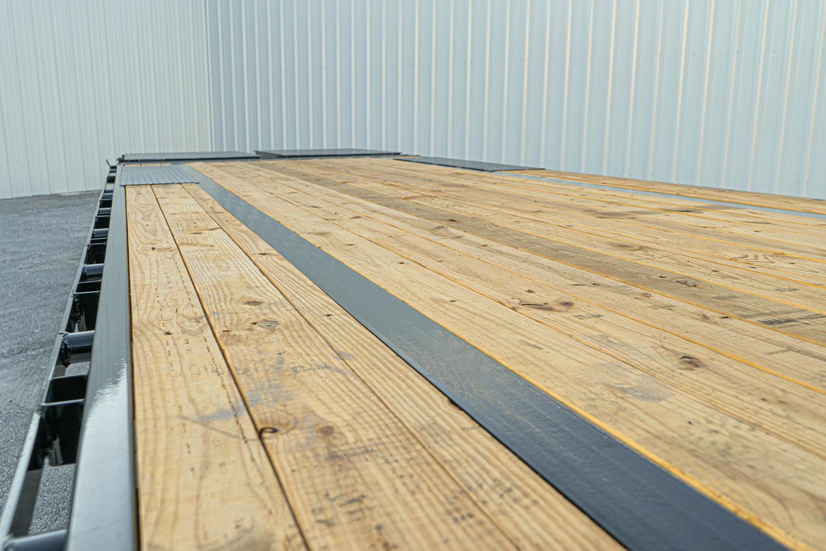 PJ Trailers 25'x102" Gooseneck Low Pro Flatbed Trailer w/ Singles (LS) - Image 18