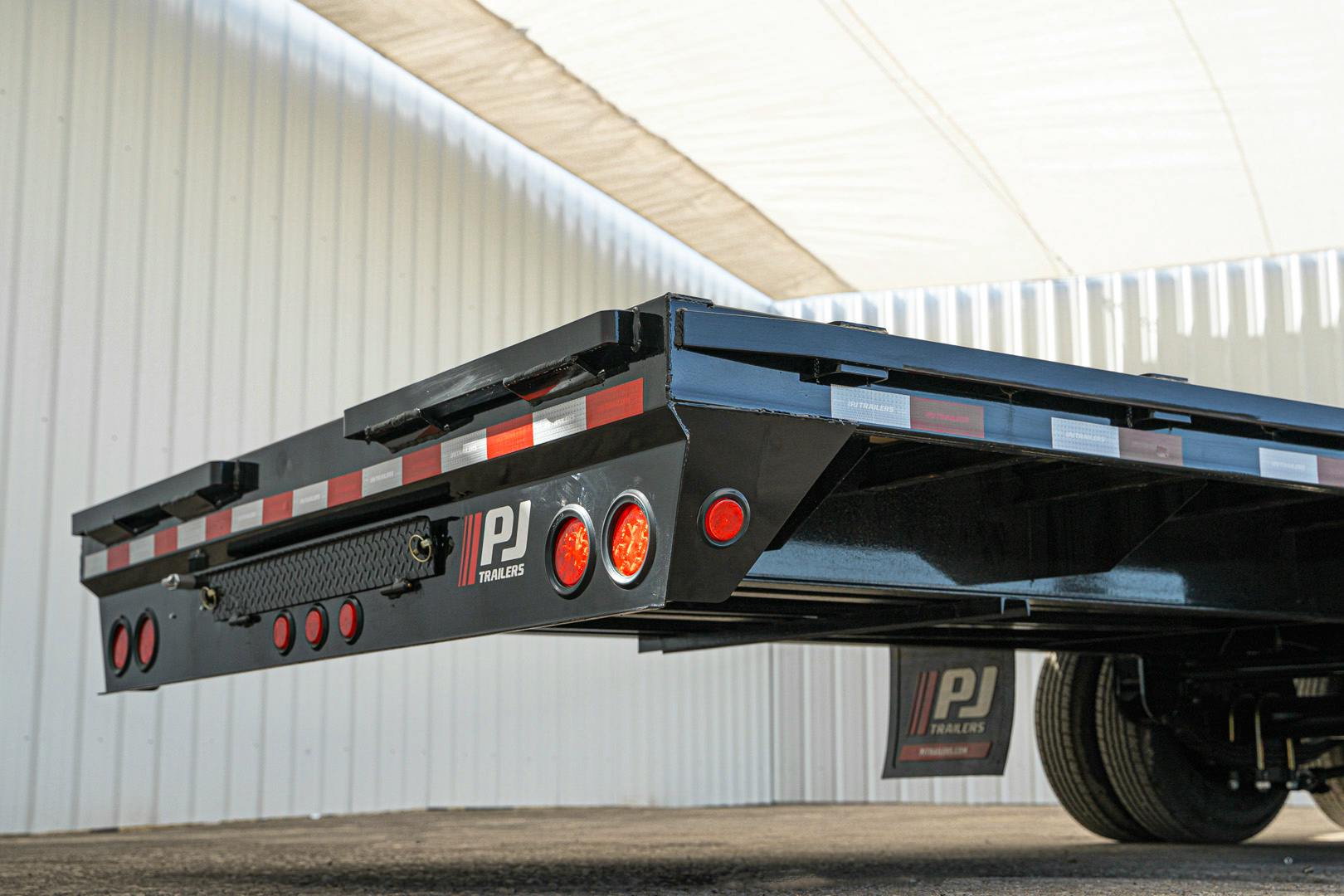 PJ Trailers 40'x102" Gooseneck Low Pro Flatbed Trailer w/ Duals (LD) - Image 17