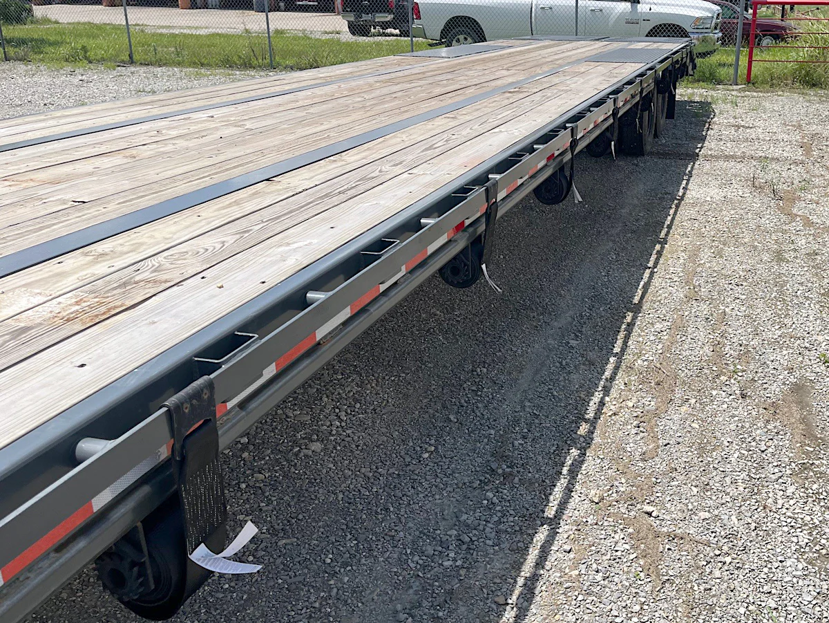 ARC Trailers 40'x102" 20k Gooseneck Flatbed Trailer w/ Duals (GDD) - Stock #82423 - Image 2 of 4 ARC Trailers 40'x102" 20k Gooseneck Flatbed Trailer w/ Duals (GDD) - Stock #82423 - Image 2 of 4
