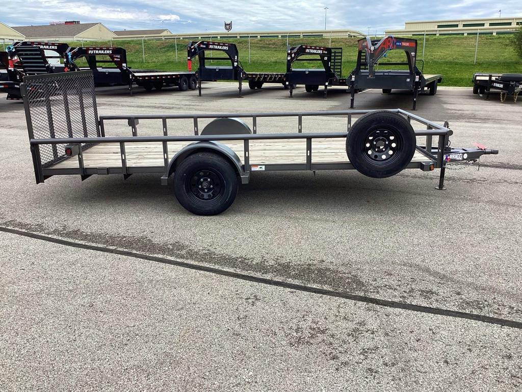 Texas Bragg 14' × 77" Pipe-Top Utility Trailer
