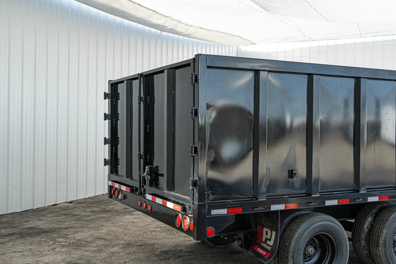 PJ Trailers 20'x96" Gooseneck Dual Dump Trailer w/ 4' Sides (DD) - Image 15