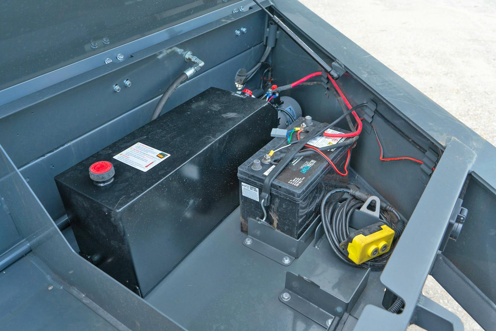 ARC Trailers 16'x83" Telescopic Dump Trailer w/ 3' Sides (BDT) - Image 4