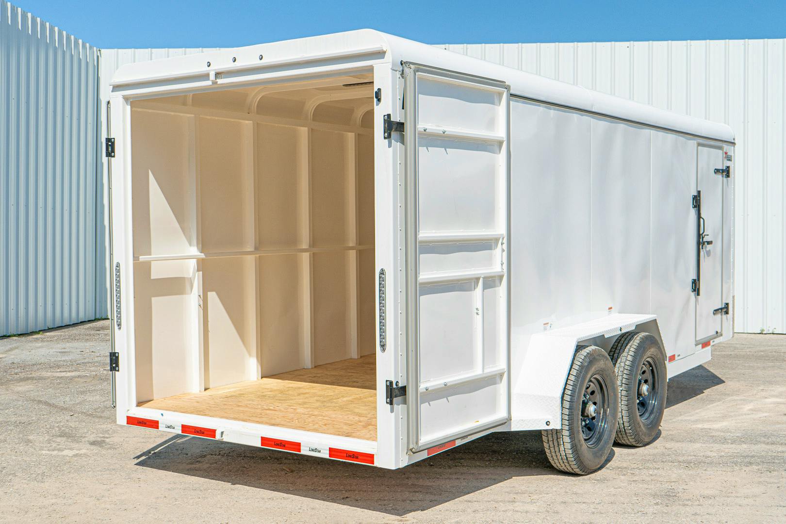 LoneStar 6.5'x20' 14k Steel Enclosed Cargo Trailer w/ Rear Barn Doors (C2) - Image 10