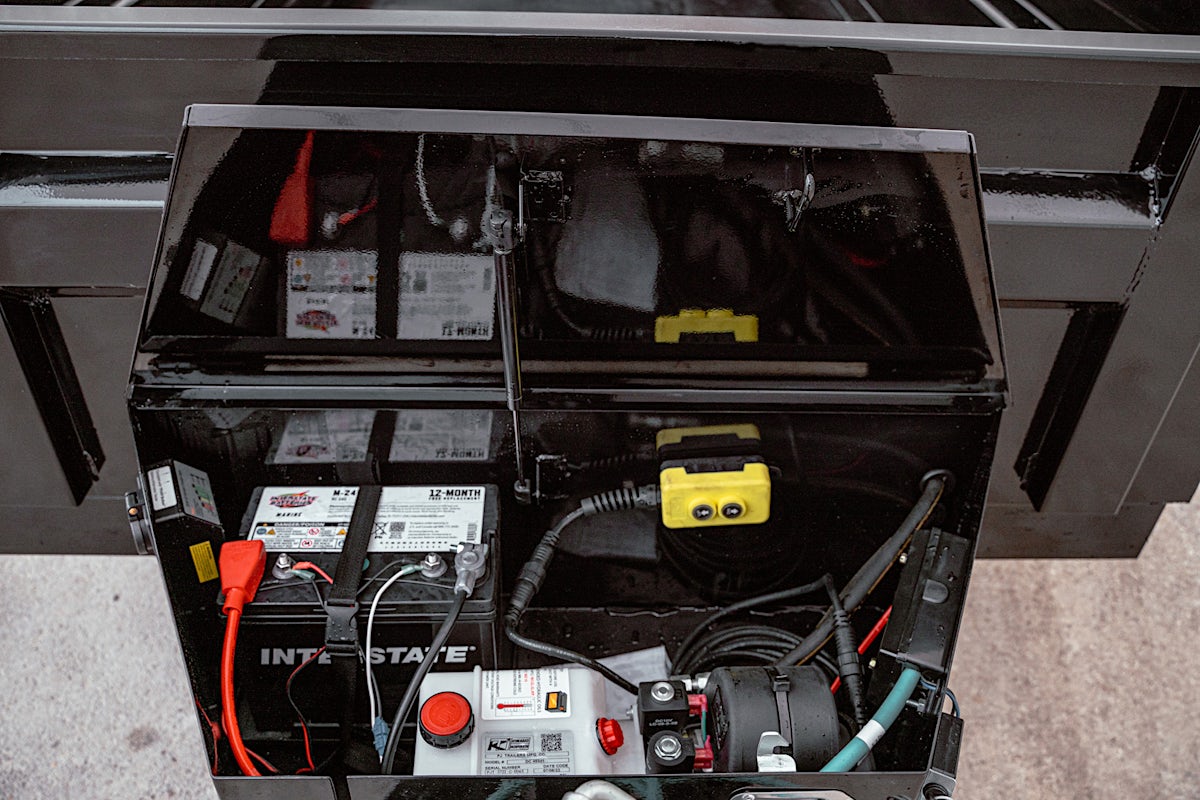 PJ Trailers 10'x60" Hydraulic Dump Trailer w/ 18" Sides (D5) - Image 11