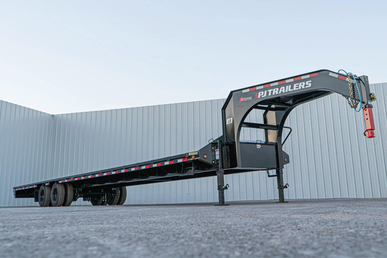 PJ Trailers 40'x102" Gooseneck Low Pro Flatbed Trailer w/ Duals (LD) - Image 3
