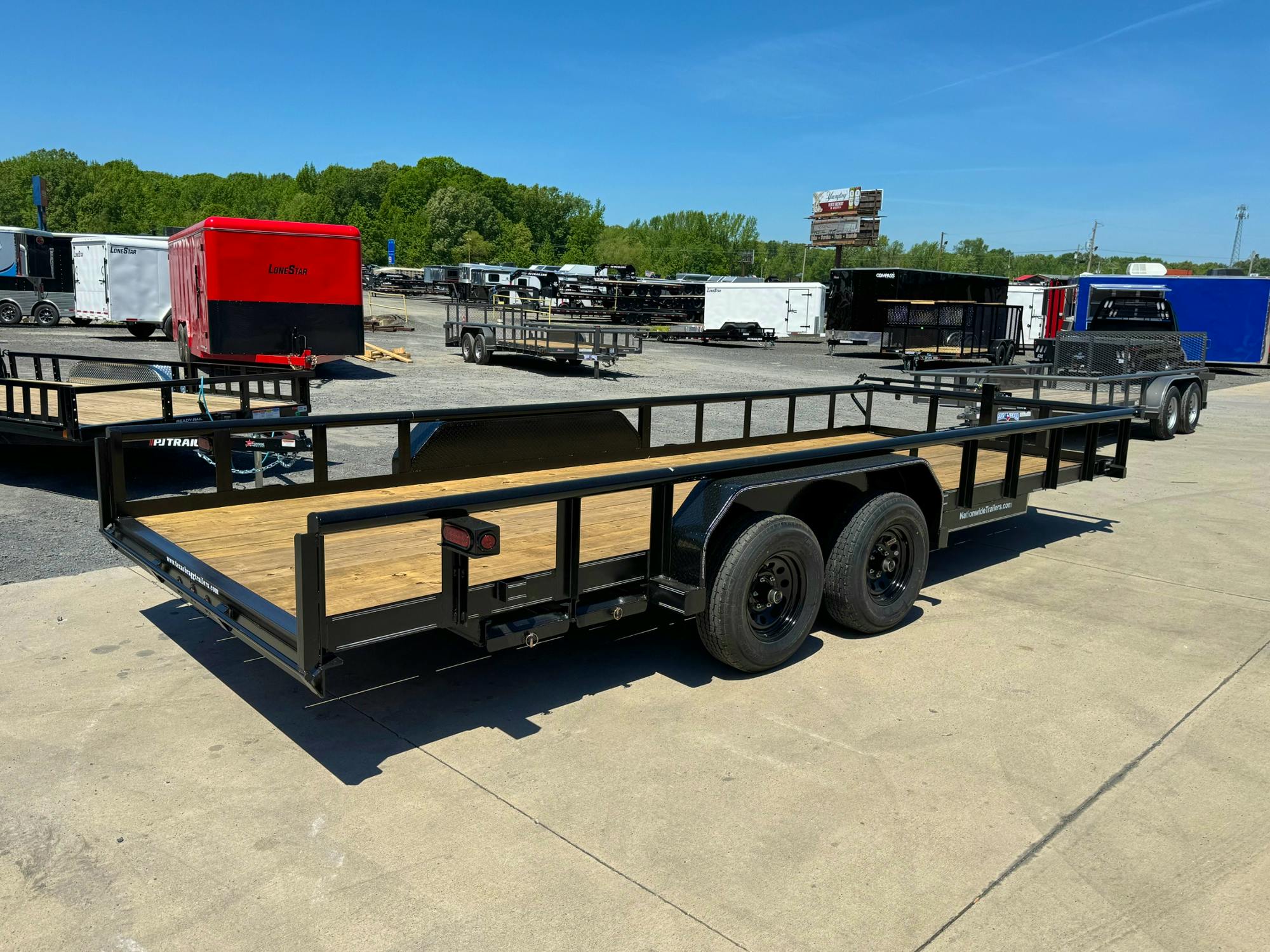 Texas Bragg 20'x83" Utility Trailer w/ Slide-In Ramps (U2)