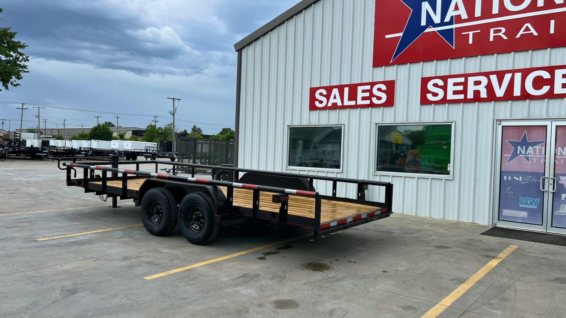 Texas Bragg 20'x83" Equipment Trailer w/ Slide-In Ramps (ET)