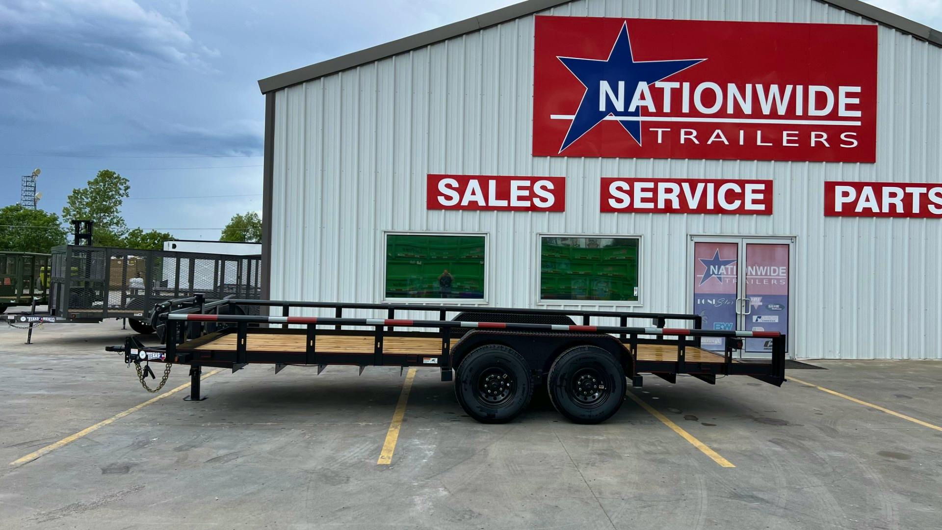 Texas Bragg 20'x83" Equipment Trailer w/ Slide-In Ramps (ET)