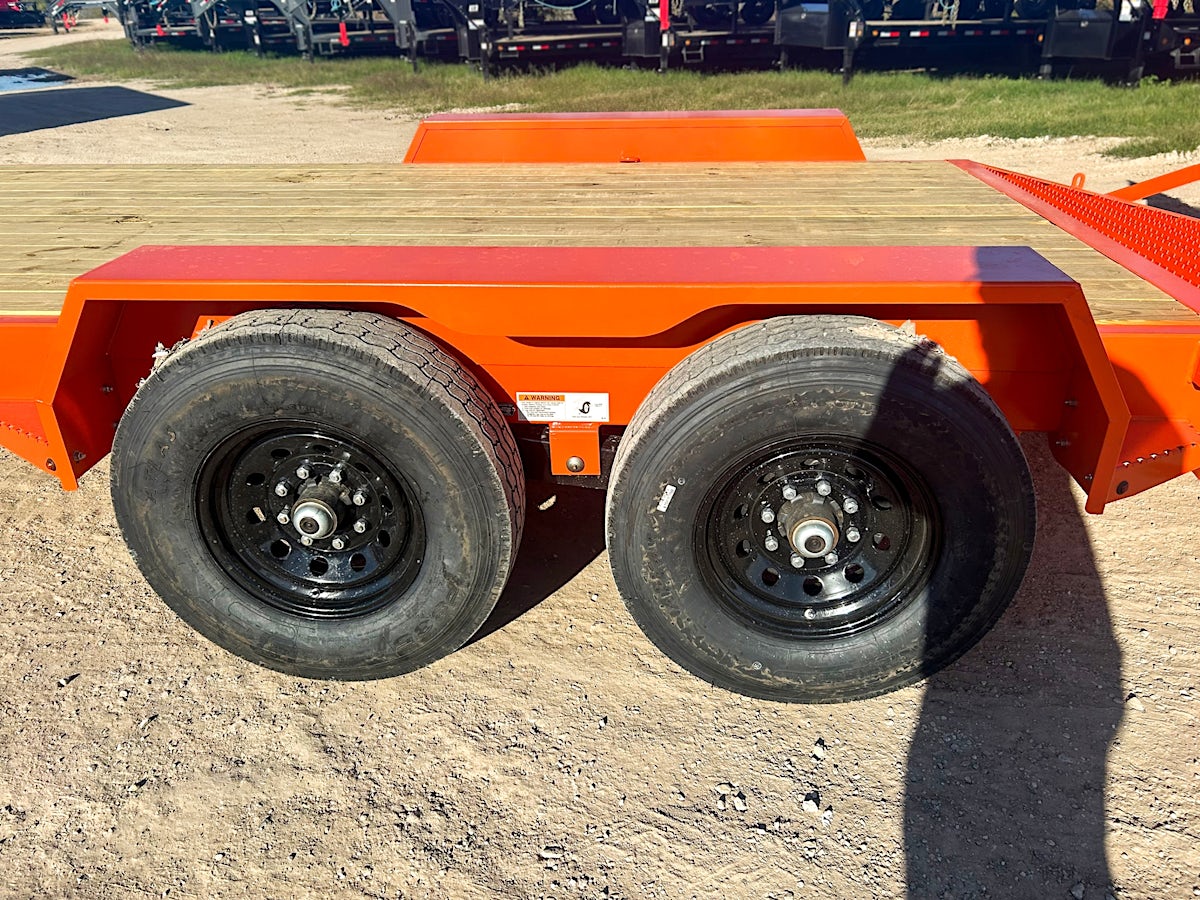 ARC Trailers 22'x83" HD Equipment Trailer w/ 4' Dovetail (BEQ) - Image 4