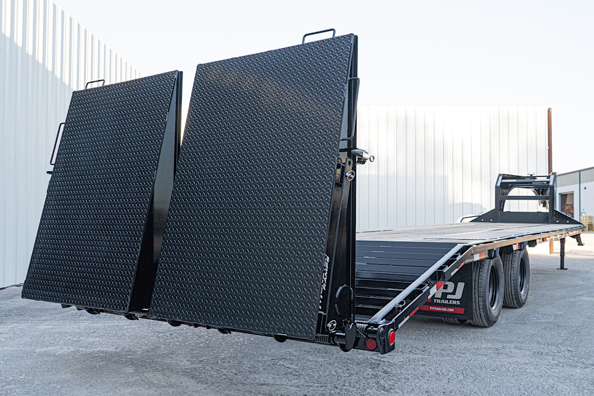 PJ Trailers 32'x102" Gooseneck Low Pro Flatbed Trailer w/ Duals (LD) - Image 25