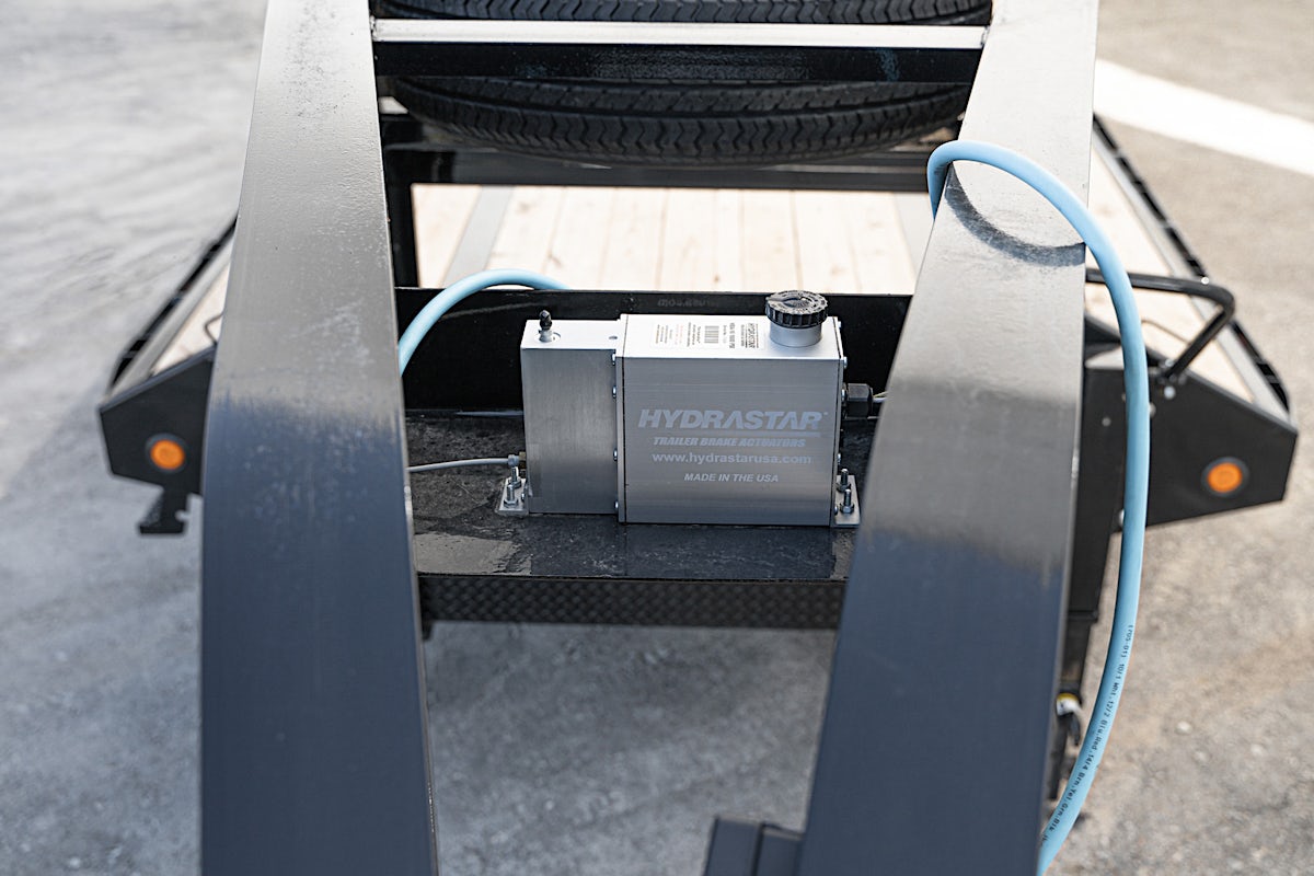 PJ Trailers 40'x102" Gooseneck Low Pro Flatbed Trailer w/ Duals (LD) - Image 6