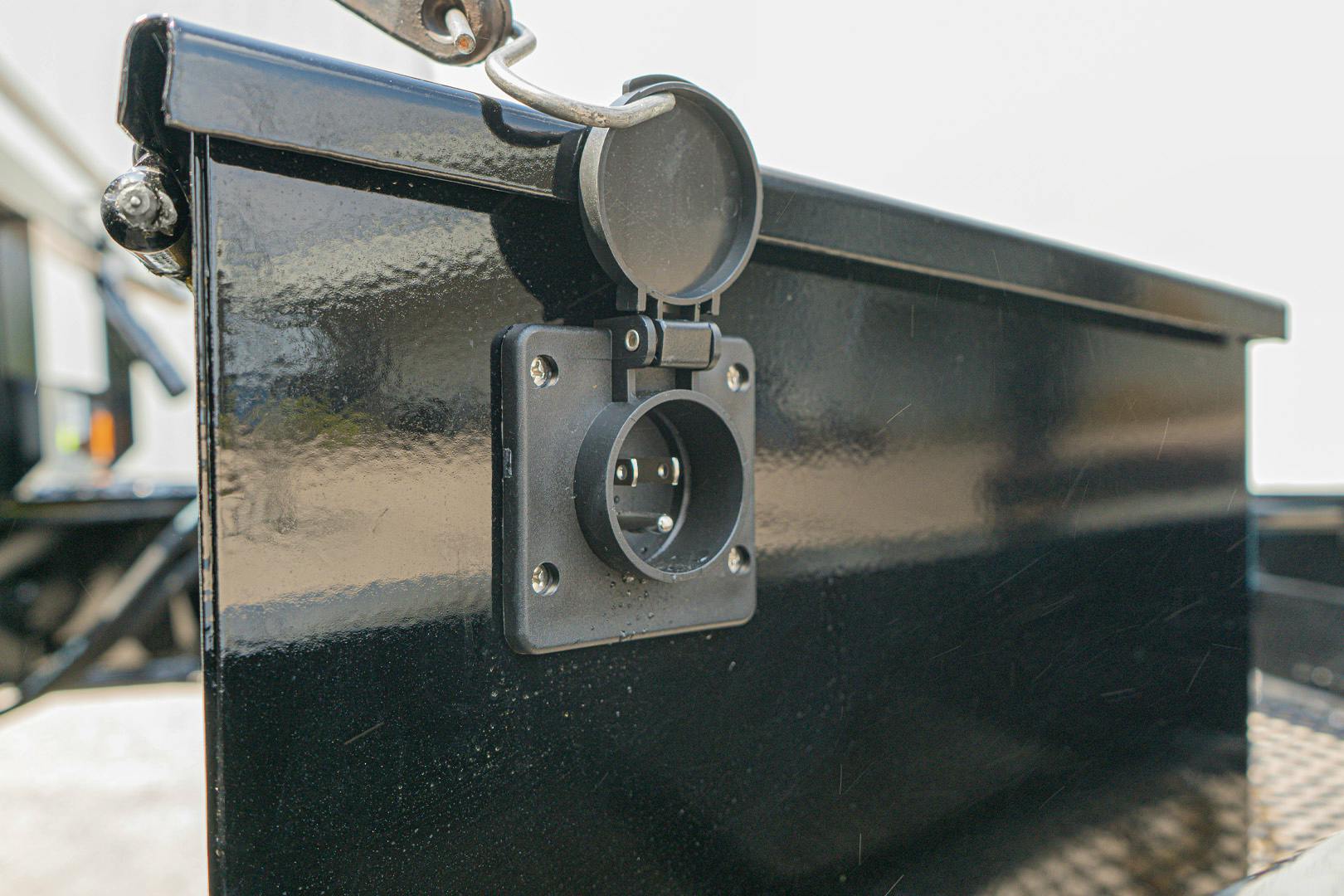 PJ Trailers 22'x102" Deckover Power Tilt Trailer (T8) - Image 13