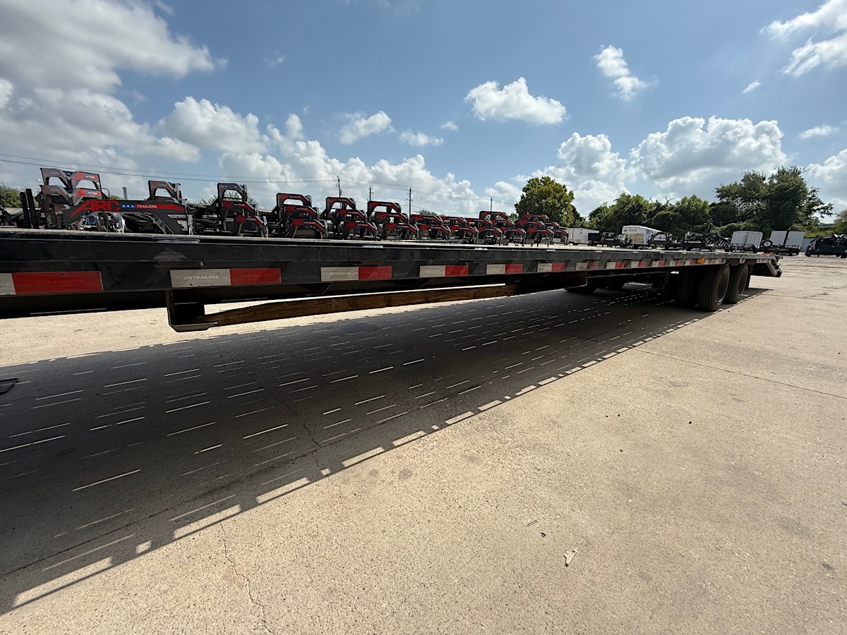 PJ Trailers 40'x102" Gooseneck Low Pro Flatbed Trailer w/ Duals (LD) - Image 11