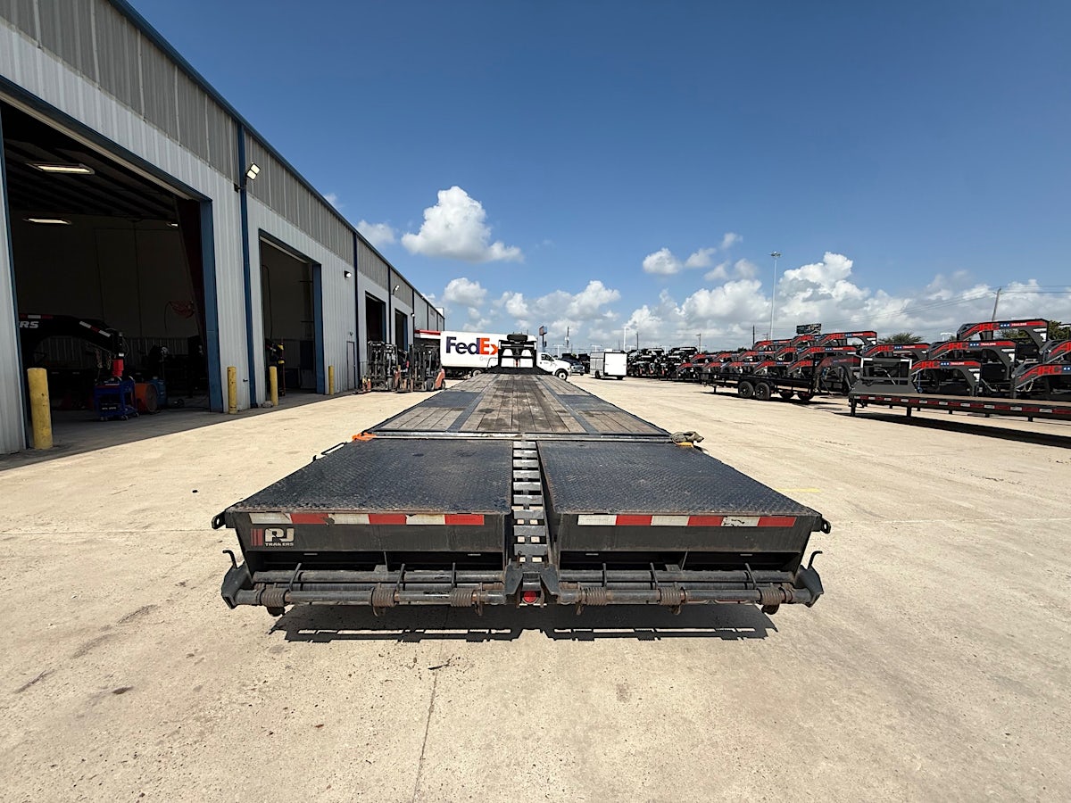 PJ Trailers 40'x102" Gooseneck Low Pro Flatbed Trailer w/ Duals (LD) - Image 6