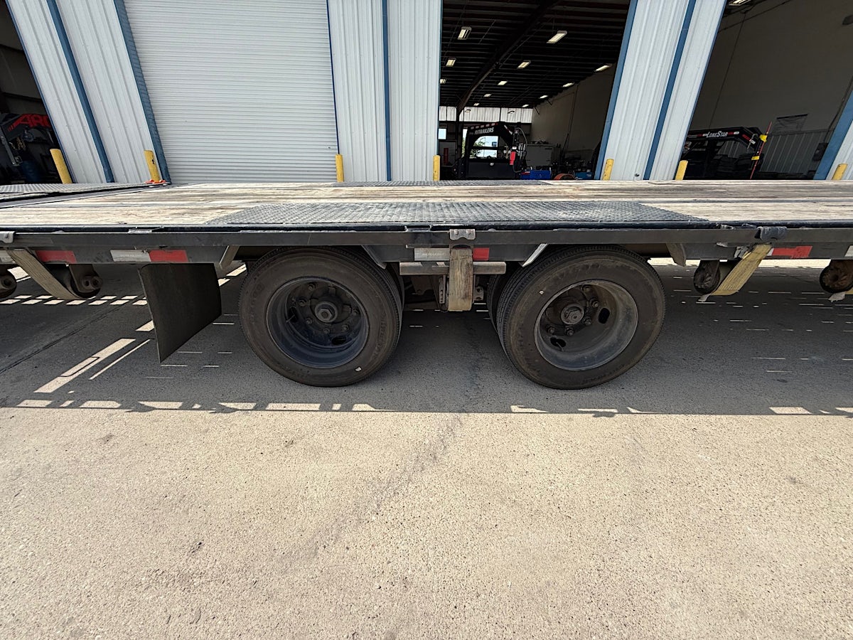 PJ Trailers 40'x102" Gooseneck Low Pro Flatbed Trailer w/ Duals (LD) - Image 4