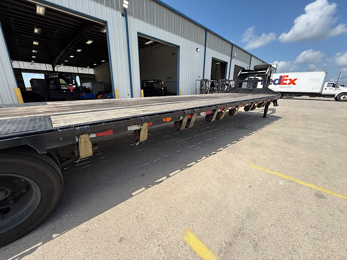 PJ Trailers 40'x102" Gooseneck Low Pro Flatbed Trailer w/ Duals (LD) - Image 3