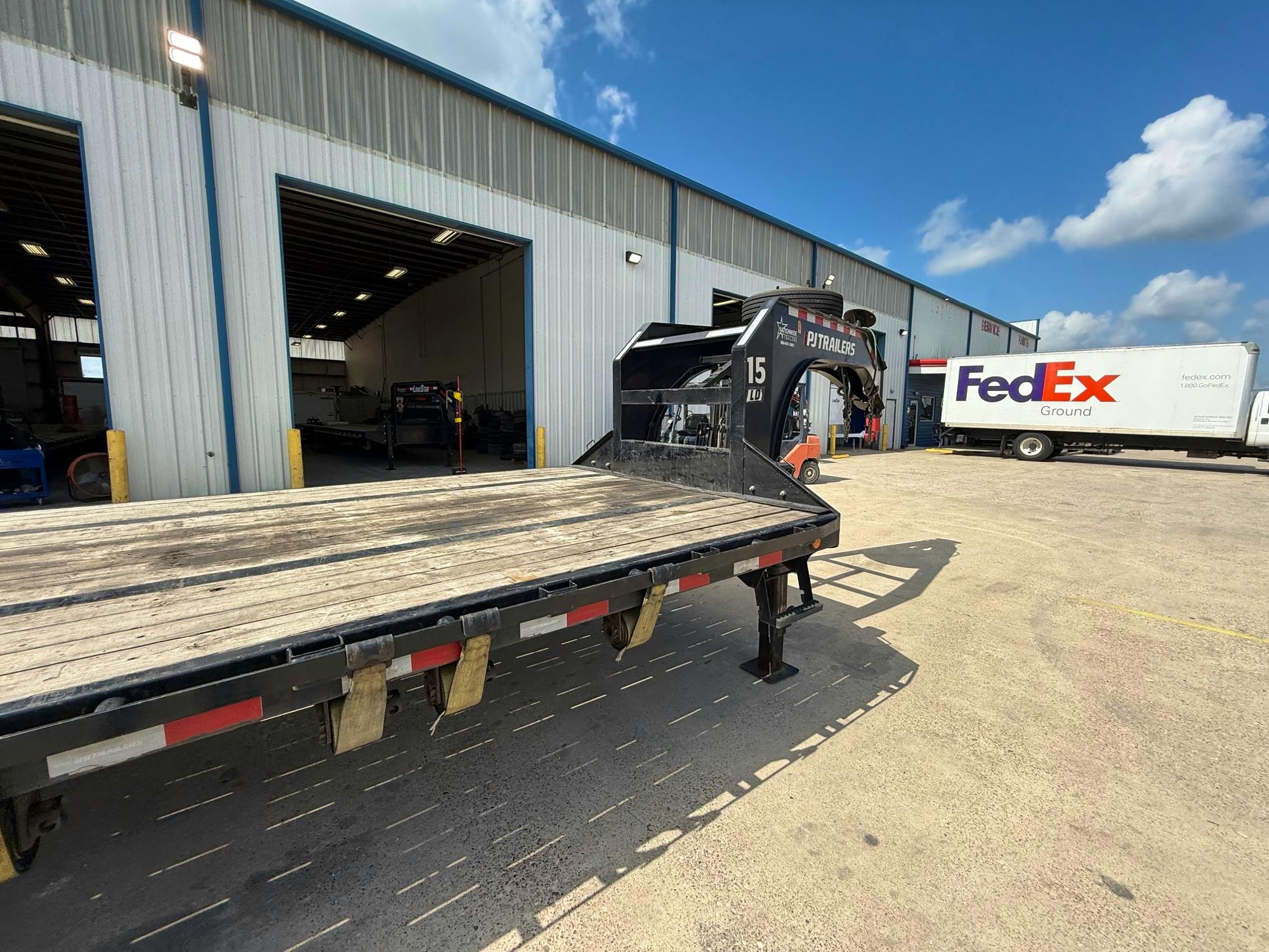 PJ Trailers 40'x102" Gooseneck Low Pro Flatbed Trailer w/ Duals (LD) - Image 2