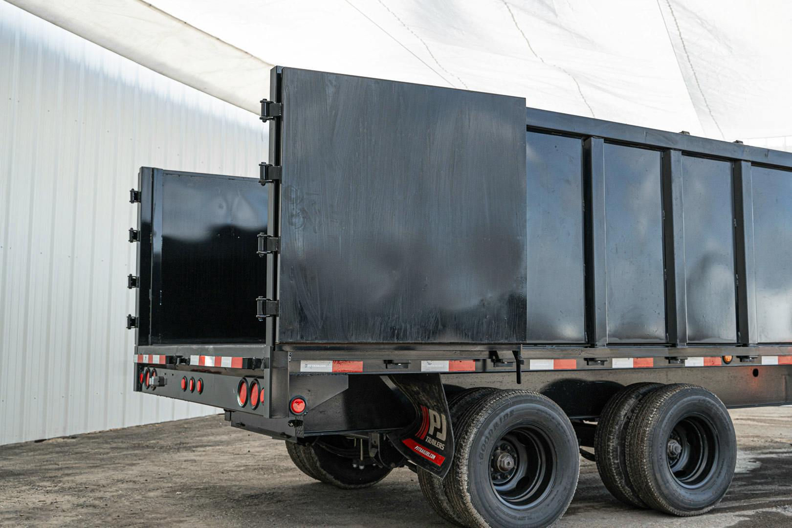 PJ Trailers 20'x96" Gooseneck Dual Dump Trailer w/ 4' Sides (DD) - Image 18