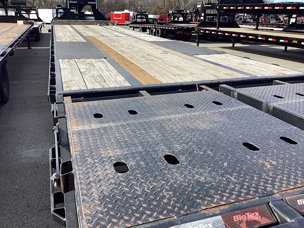 Big Tex USED 40'x102" Gooseneck Flatbed Trailer w/ 5' Dovetail - Stock #83605 - Image 3 of 3 Big Tex USED 40'x102" Gooseneck Flatbed Trailer w/ 5' Dovetail - Stock #83605 - Image 3 of 3