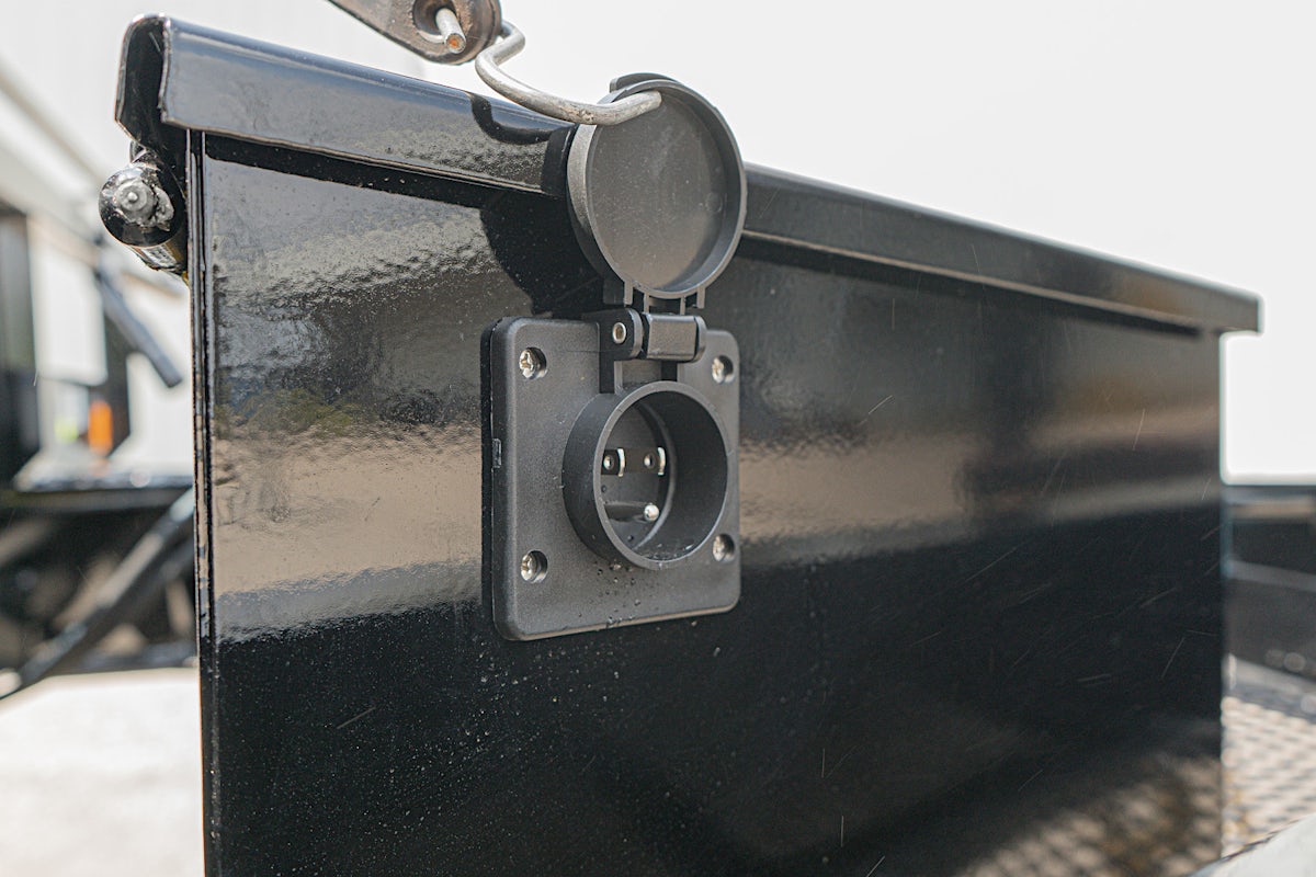 PJ Trailers 22'x102" Deckover Power Tilt Trailer (T8) - Image 13