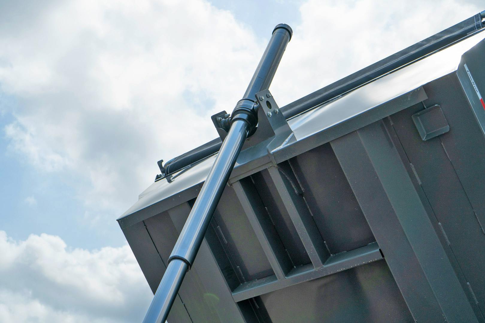 ARC Trailers 16'x83" Telescopic Dump Trailer w/ 2' Sides (BDT) - Image 10