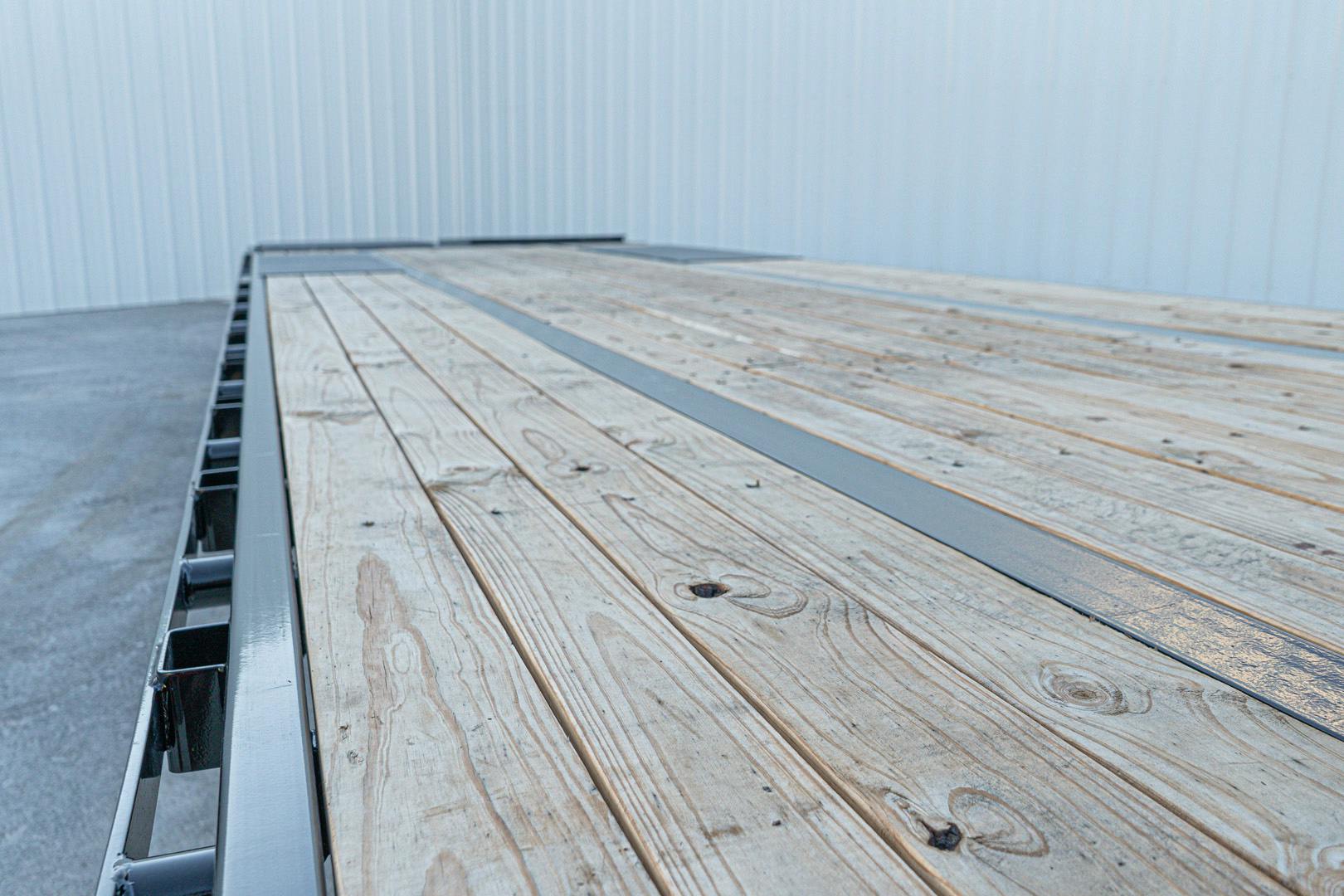 PJ Trailers 32'x102" Gooseneck Low Pro Flatbed Trailer w/ Duals (LD) - Image 18