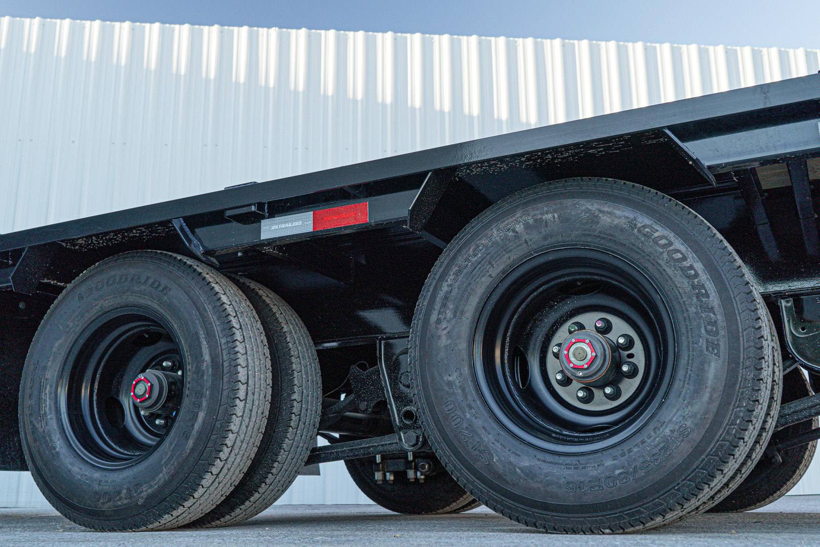 PJ Trailers 32'x102" Gooseneck Low Pro Flatbed Trailer w/ Duals (LD) - Image 21