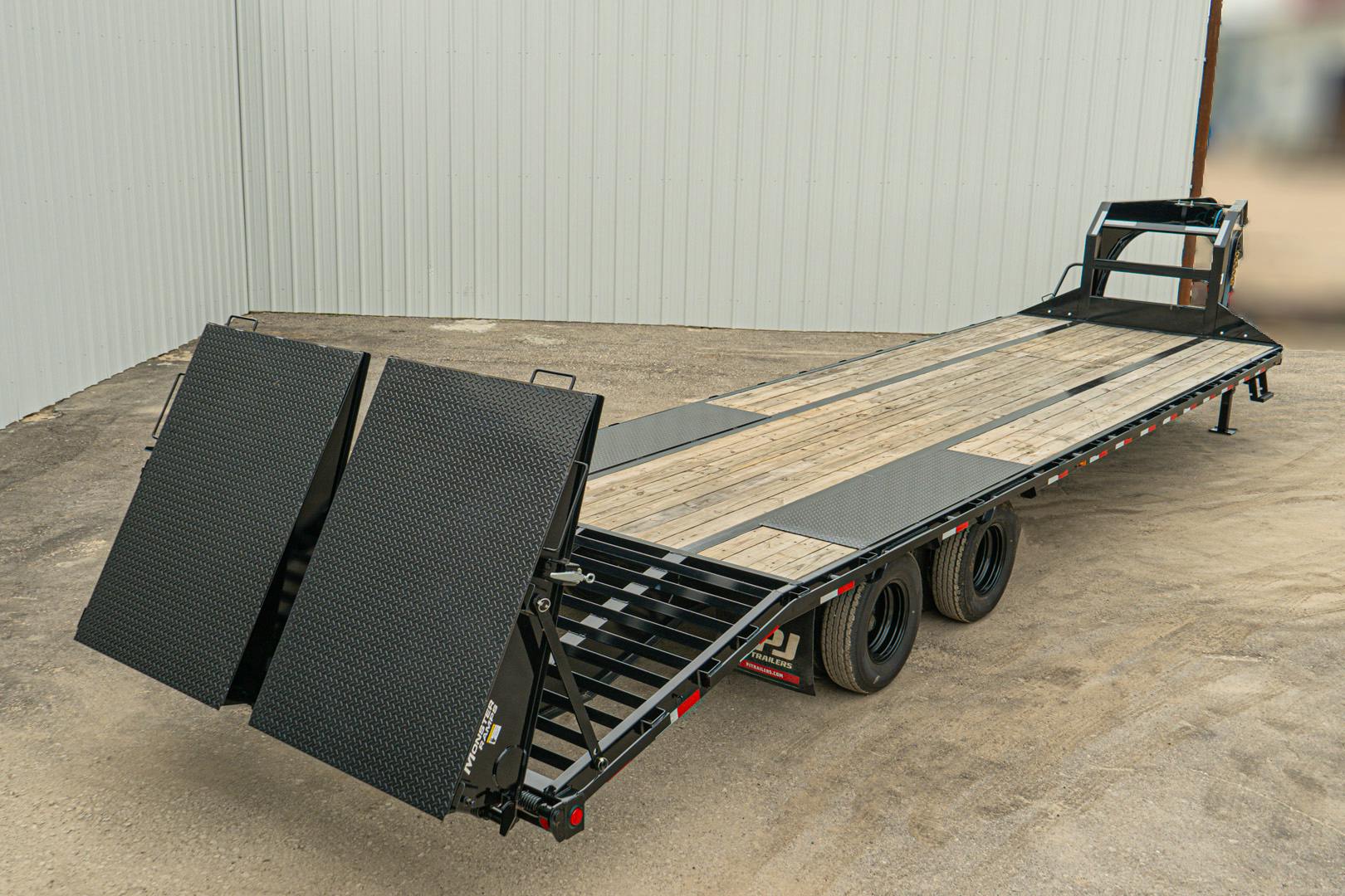 PJ Trailers 32'x102" Gooseneck Low Pro Flatbed Trailer w/ Duals (LD) - Image 17