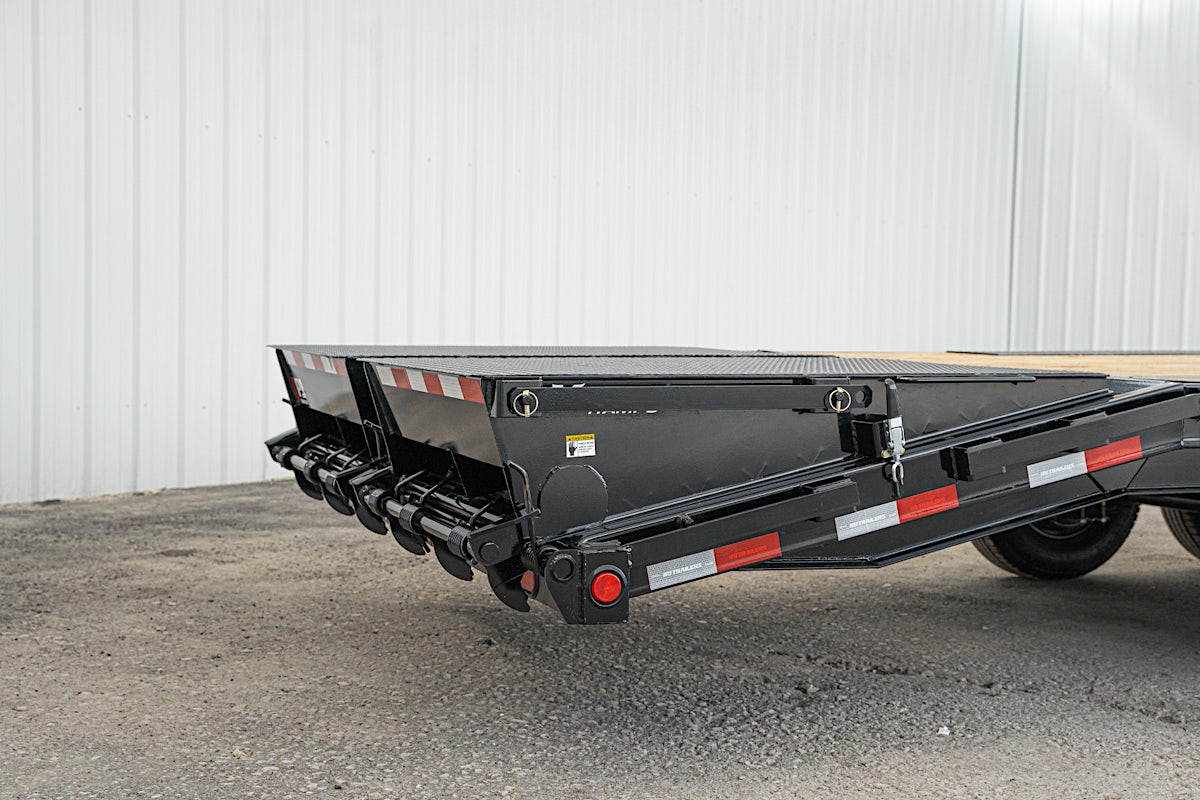PJ Trailers 32'x102" Gooseneck Low Pro Flatbed Trailer w/ Singles (LS) - Image 13