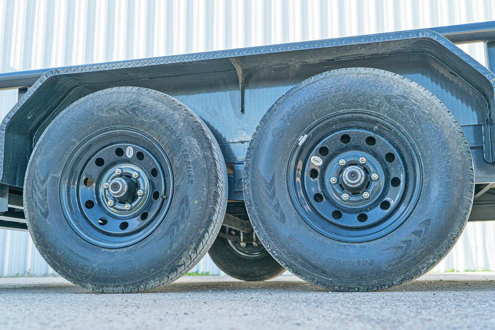 X-ON 16'x83" Utility Trailer w/ Slide-In Ramps (U2)