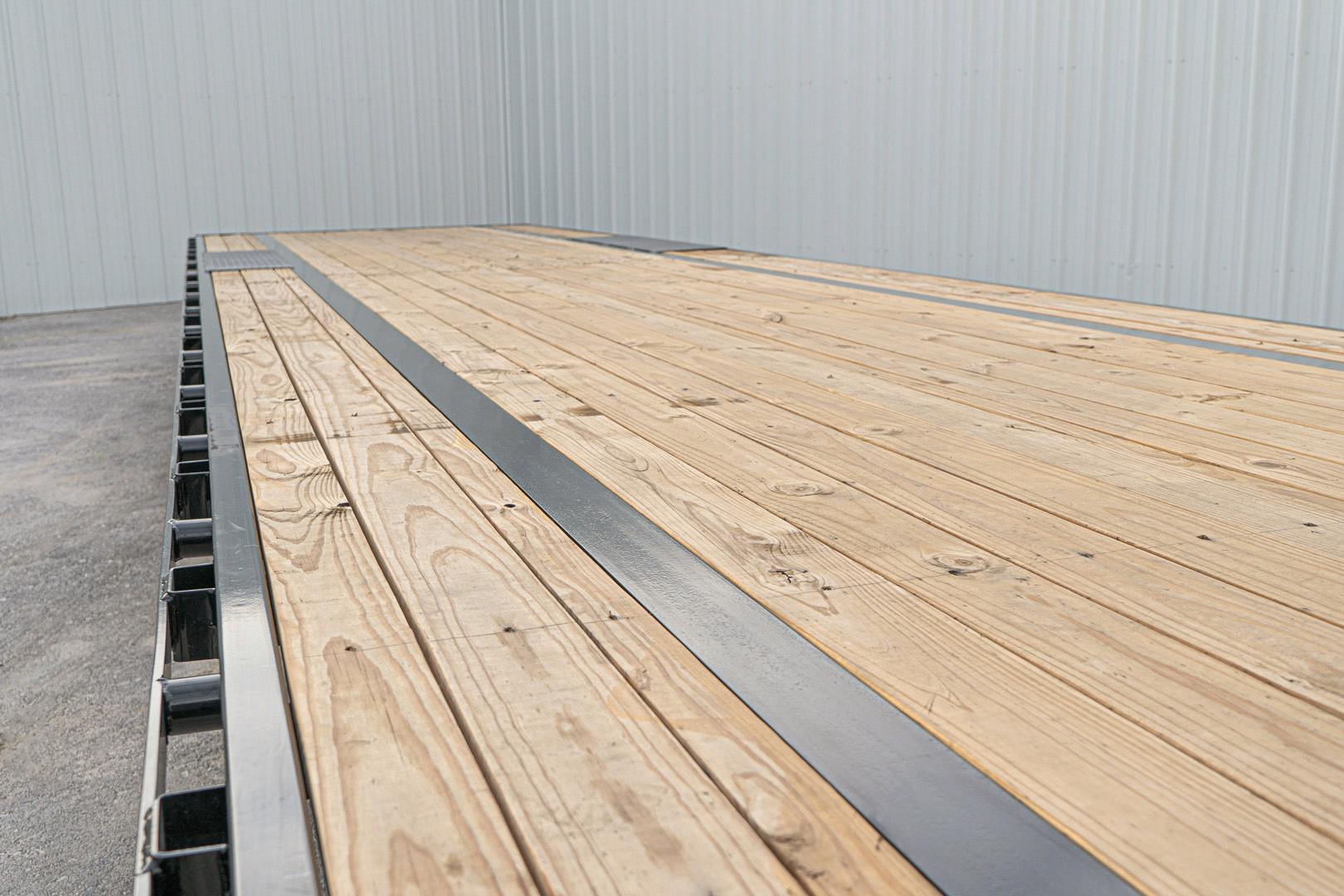 PJ Trailers 25'x102" 18k Gooseneck Flatbed Trailer w/ Singles (LX) - Image 8