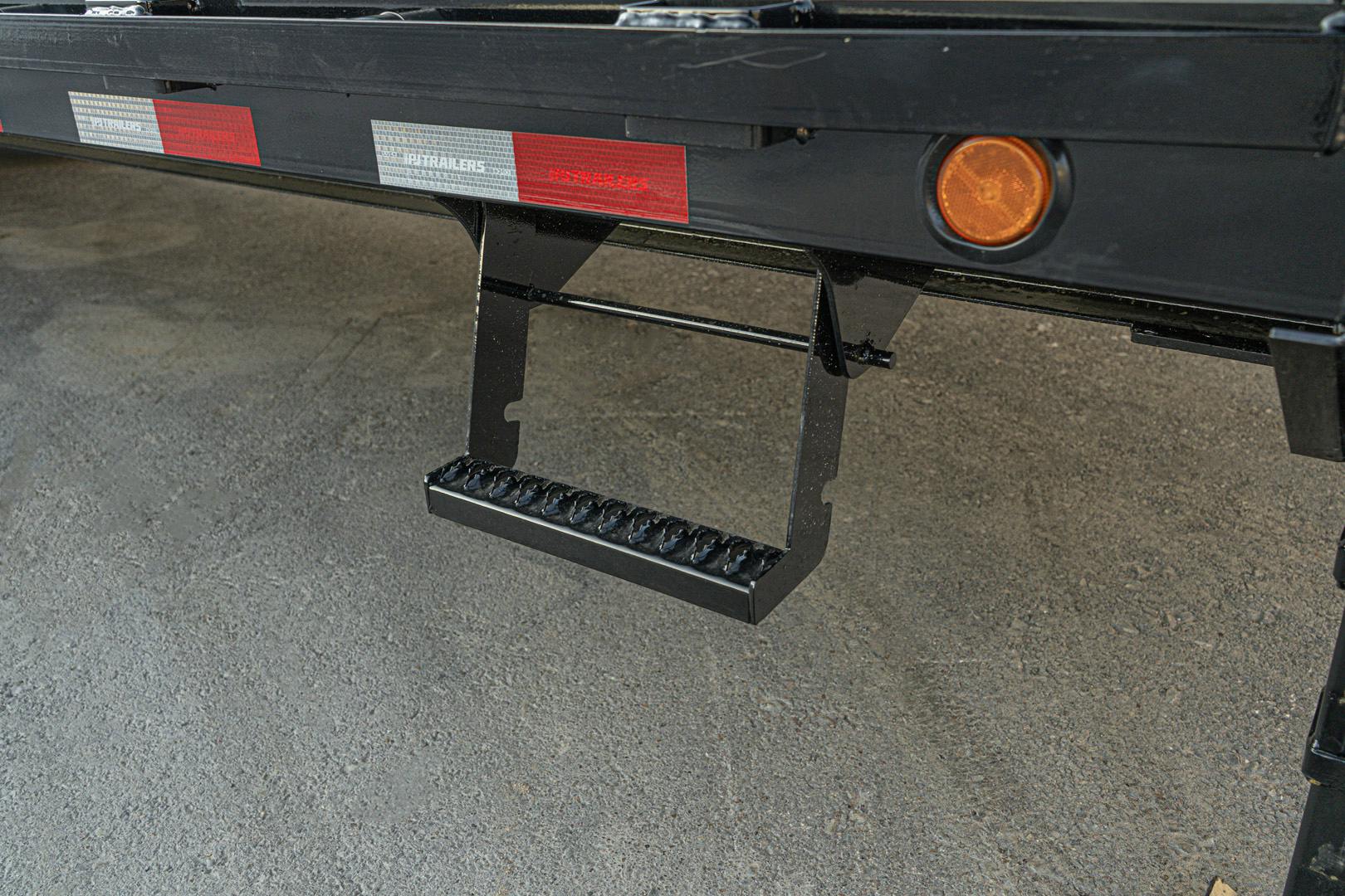 PJ Trailers 28'x102" Gooseneck Low Pro Flatbed Trailer w/ Singles (LS) - Image 12
