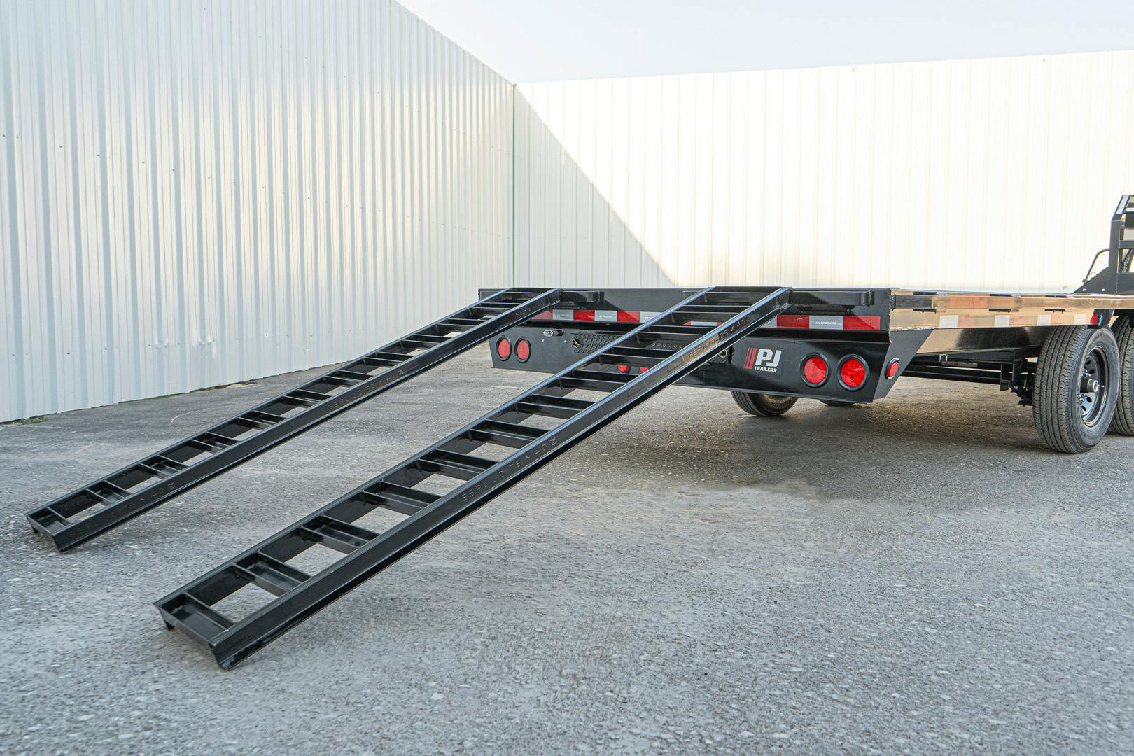 PJ Trailers 28'x102" Gooseneck Low Pro Flatbed Trailer w/ Singles (LS) - Image 20