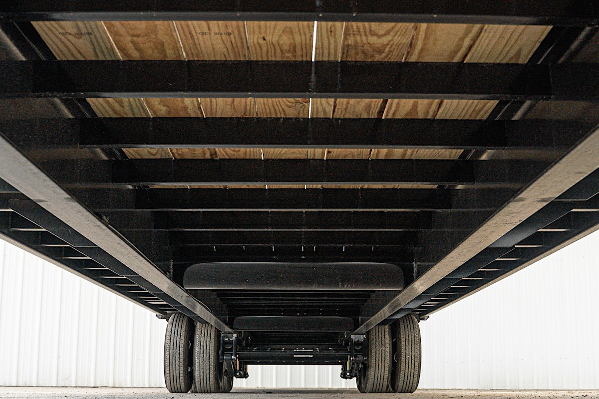 PJ Trailers 40'x102" Gooseneck Low Pro Flatbed Trailer w/ Duals (LD) - Image 9