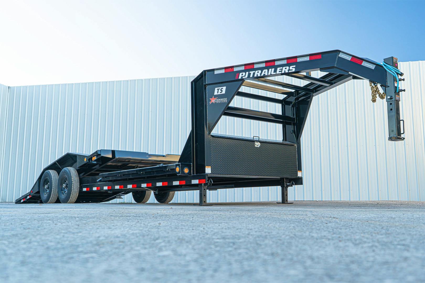 PJ Trailers 24'x102" Gooseneck 6" Channel Super-Wide Gravity Tilt Trailer (TS) - Image 5